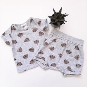 H&M two piece outfit size 2-4 months